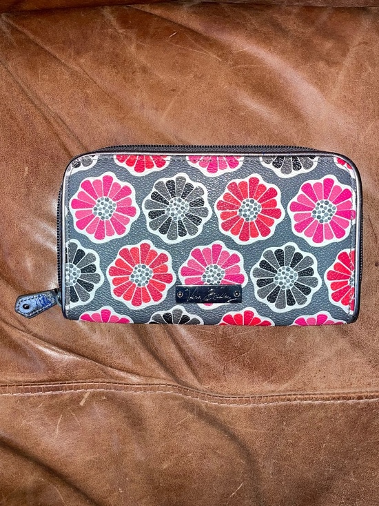 GUC Vera Bradley Retired Cherry Blossom Zip-Around Wallet - Picture 1 of 10